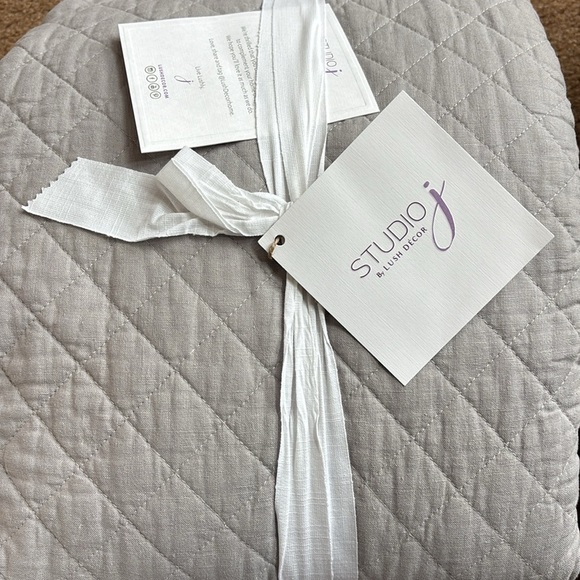 Lush Decor Belgian Flax Prewashed Linen Rich Cotton Blend 3 Pc Quilt Set, Gray - Picture 7 of 9